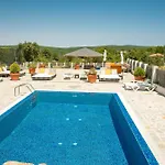 Luxury, Private Pool, Sauna, Beach! * Banya (Burgas)