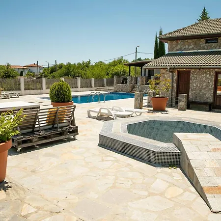 Luxury, Private Pool, Sauna, Beach! *