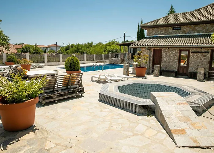 Luxury, Private Pool, Sauna, Beach! *