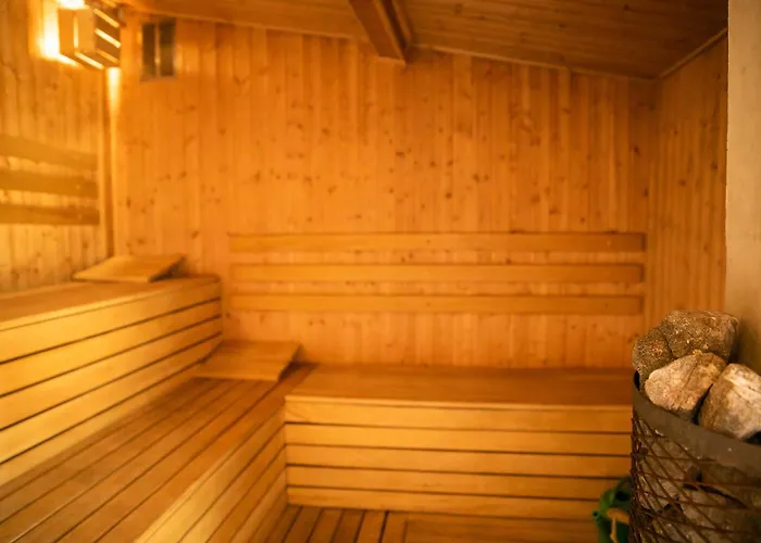 Luxury, Private Pool, Sauna, Beach! *