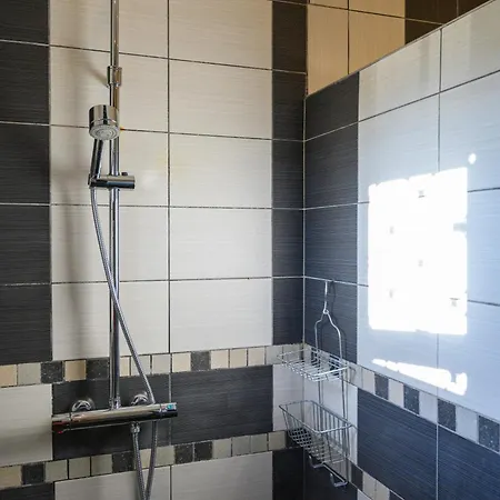 Luxury, Private Pool, Sauna, Beach! וילה