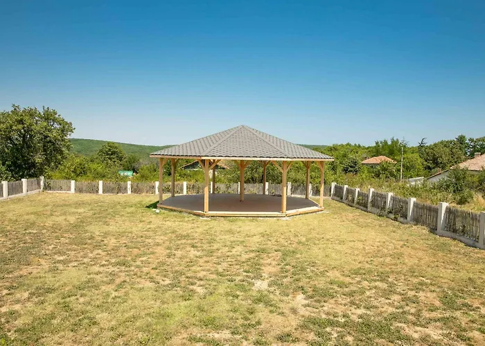 Luxury, Private Pool, Sauna, Beach!