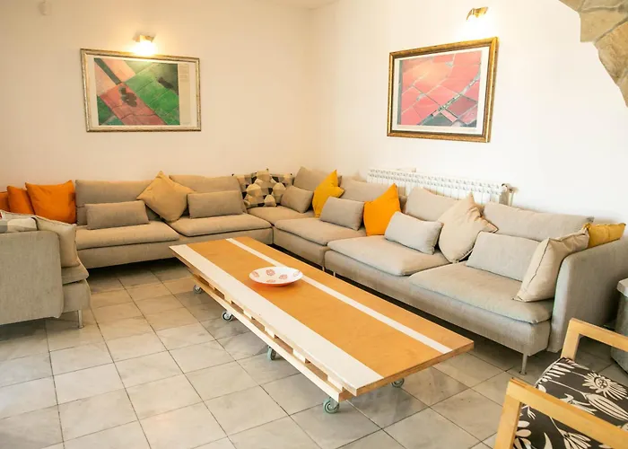 Luxury, Private Pool, Sauna, Beach!